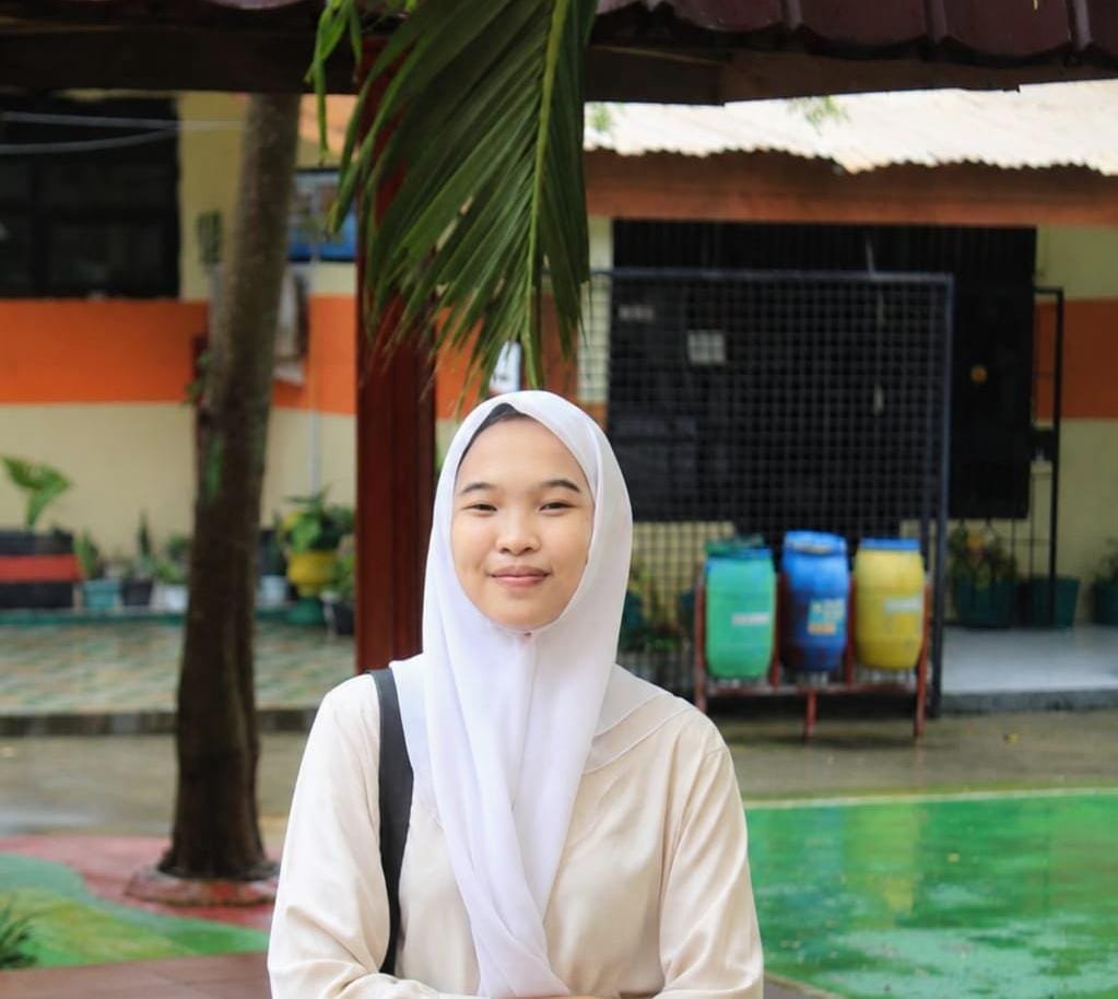 Nur Adriani