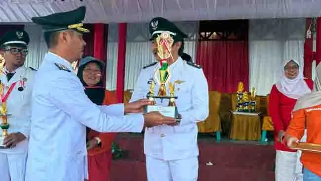 Budaya ‘Batti’ Antarkan Desa Kindang Raih Juara 3 Lomba Kebersihan Tingkat Kecamatan