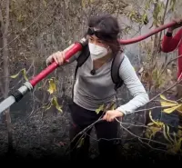 Tebar Inspirasi Hijau, Sherina Munaf Turun Langsung Padamkan Karhutla dan Galang Donasi di Kalimantan