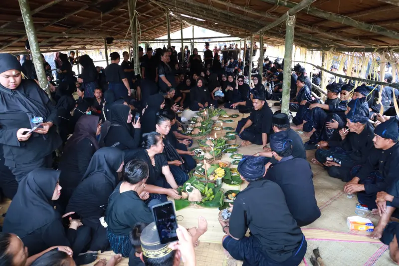 Ritual Andingingi dan Pasang Ri Kajang, Refleksi Ekologi dari Pembukaan Festival Pinisi 2026