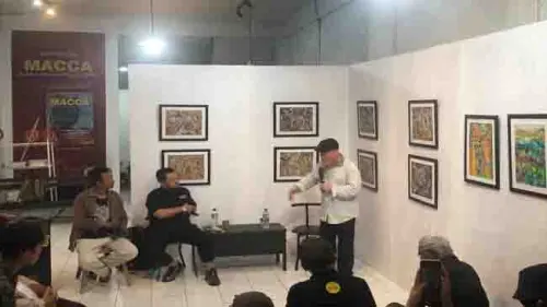 Pameran Tunggal Spirit Leang-Leang Hadirkan Dialog Seni, Sejarah, dan Cahaya Budaya Sulawesi Selatan