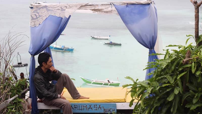 Panorama Hijau Tebing dan Pantai Marumasa di Selatan Sulsel