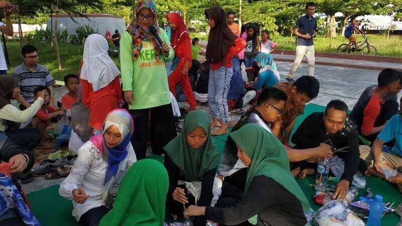 Peringati HPSN, Osoji Ajari Masyarakat Bulukumba Membuat Ecobrick