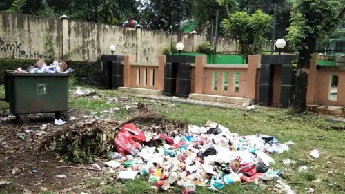 Mengapa Masih Ada Sampah Plastik di Antara Kita?