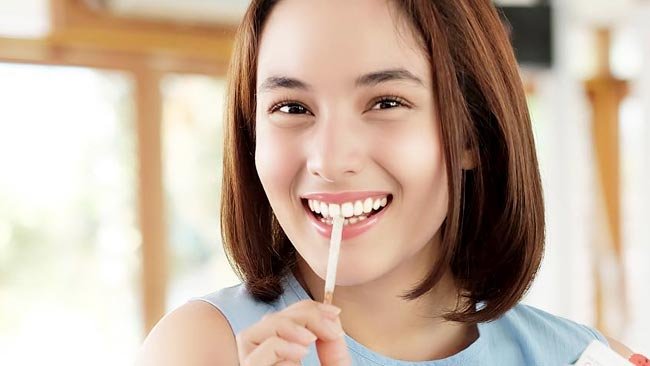 Ingin Punya Gigi Putih dan Sehat, Gunakan Daun dan Kulit Ini!