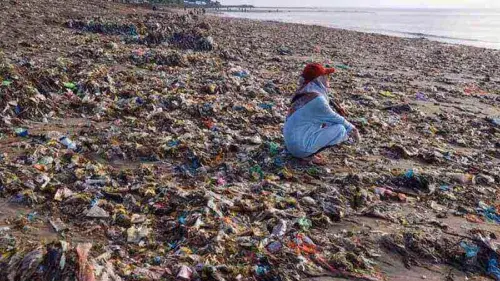 Karena Sampah, Ribuan Wisatawan Mancanegara Batal ke Lombok