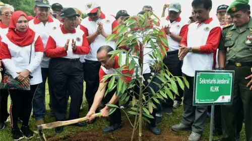 Tanam Pohon di Bogor Jadi Awal KLHK Rehabilitasi Lahan dengan Pendekatan Tapak
