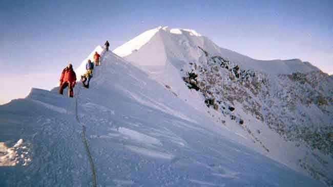 Akibat Perubahan Iklim, Gunung Denali Terancam Dibanjiri 60 Ton Tinja Manusia