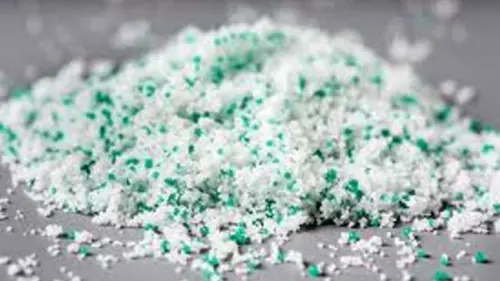 Bagaimana Mengatasi Mikroplastik yang Kini Mulai Merasuk ke ASI?