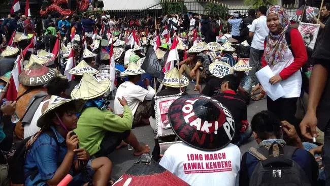 Belajar Kisah Heroik  Perempuan dari Pegunungan Kendeng