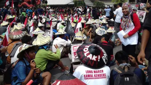 Belajar Kisah Heroik  Perempuan dari Pegunungan Kendeng
