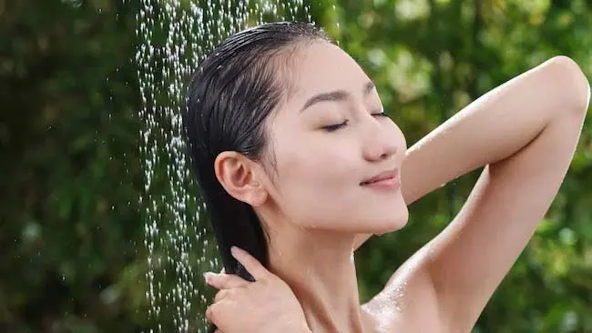 Mandi Pagilah! Rasakan, Ini Manfaatnya yang Mengejutkan