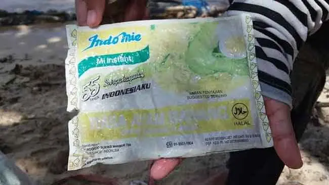 Viral, Foto Pembungkus Indomie Bertuliskan 55 Tahun Indonesia yang Mencemaskan Netizen