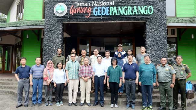 Keindahan TN Gunung Gede Pangrango Bikin Takjub Delegasi Tiongkok