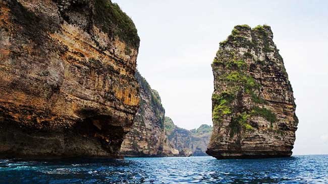 Mengenal Lebih Dekat Pulau Barung, Pulau Tanpa Penghuni