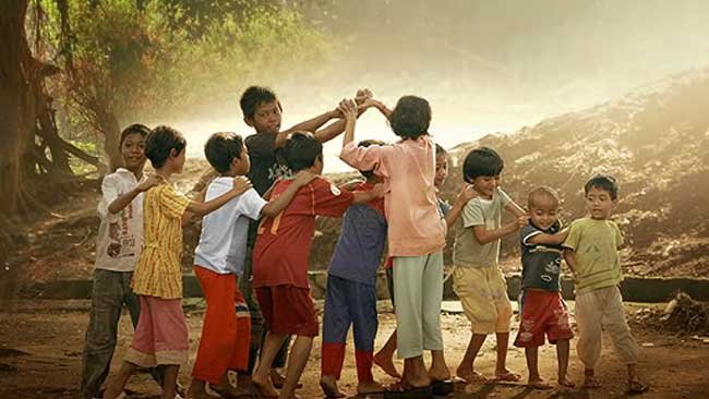 Demi Perkembangan Otak Anak, Sebaiknya Ajak Bermain di Luar Ruangan!
