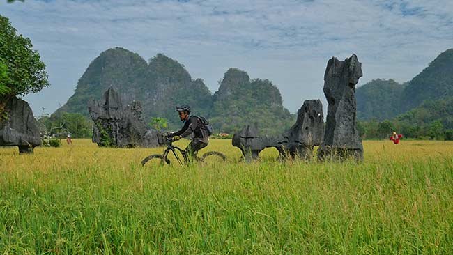 Memukau, Jepretan Kece Fotografer Ini Tunjukkan Eksotika Gugusan Karst Maros-Pangkep