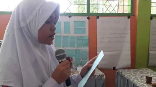 CARE International Latih Anak Kampanye Sanitasi Melalui Tulisan