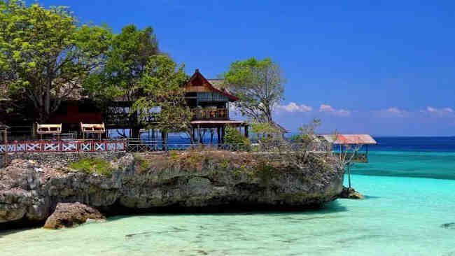 Rayakan HUT Kemerdekaan RI ke 74 di Pantai Bira, Gratis Penginapan?