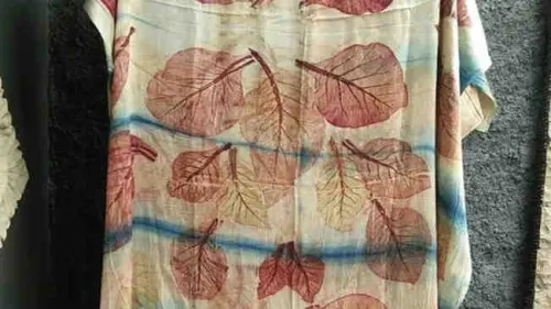 Teknik  <em>Ecoprint</em> Hadirkan Busana yang  <em>Ecofriendly</em>