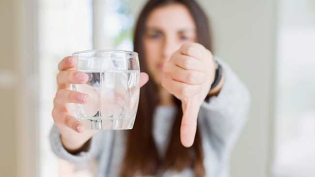 Aneh! Orang-Orang Ini Sangat Benci Minum Air Putih