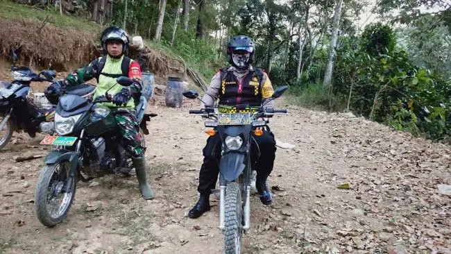 Cegah Karhutla, Bhabinkamtibmas dan Babinsa Ajak Masyarakat Sinjai Berperan Aktif