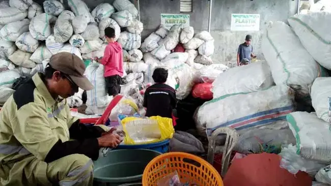 <em>Circular Economy</em> dan Peran Bank Sampah Kita?