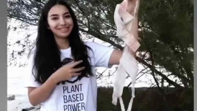 Kabar Mengejutkan dari Manohara, Ia Menemukan Bra di Pantai