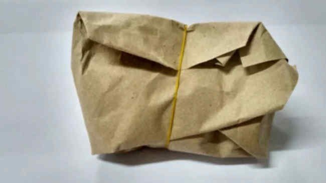 Kertas Pembungkus Makanan Mengandung Racun?