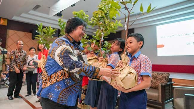 Menteri LHK Menginspirasi dan Ajak Siswa Menjaga Lingkungan
