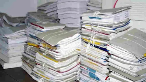 Seharusnya Kampus Jadi Pelopor Mengurangi Penggunaan Kertas