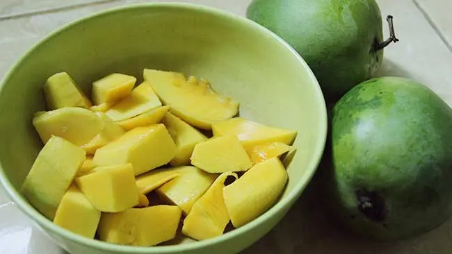 Suka Makan Mangga dalam Jumlah Banyak? Ini Efek Sampingnya!