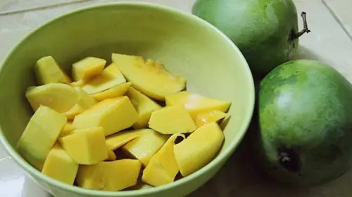 Suka Makan Mangga dalam Jumlah Banyak? Ini Efek Sampingnya!
