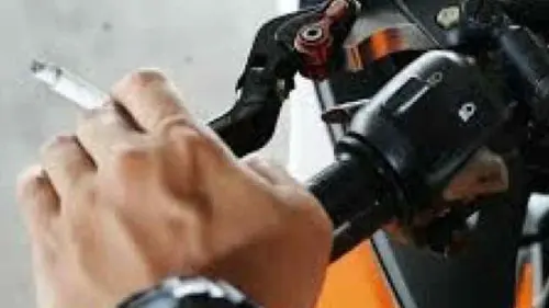 Terkena Abu Rokok Saat Berkendara,  Pembuluh Darah Mata Pecah