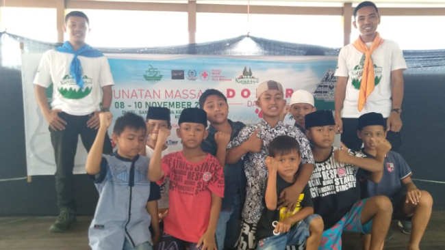 Peduli Sesama Opab Gempa Makassar Gelar Sunatan Massal