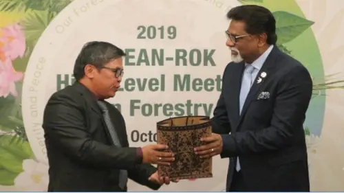 Malaysia Usulkan Pembiakan Badak Secara Artifisial di Indonesia