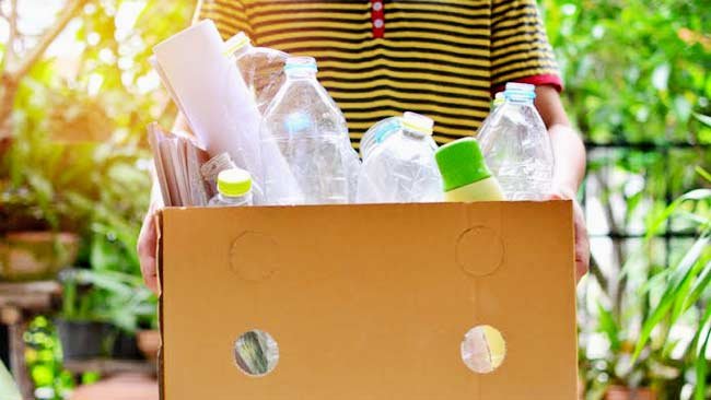 Daur Ulang Kemasan Plastik atau Gunakan Kembali, Lebih Baik Mana?