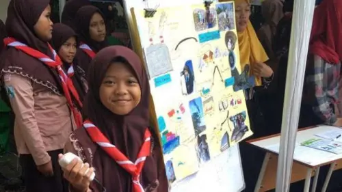 Mengenal Aeshnina Azzahra, Layangkan Surat Protes Tentang Sampah Plastik