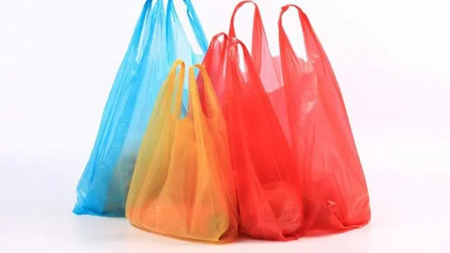 Nostalgia Kantong Plastik, Berburu Hingga ke Comberan