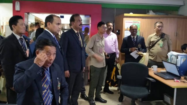 30 Orang dari Negara Asal Sha Rukh Khan Serbu Kantor KLHK