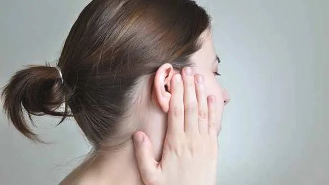 Telinga Sakit Saat Flu dan Pilek? Redakan dengan Cara Ini!