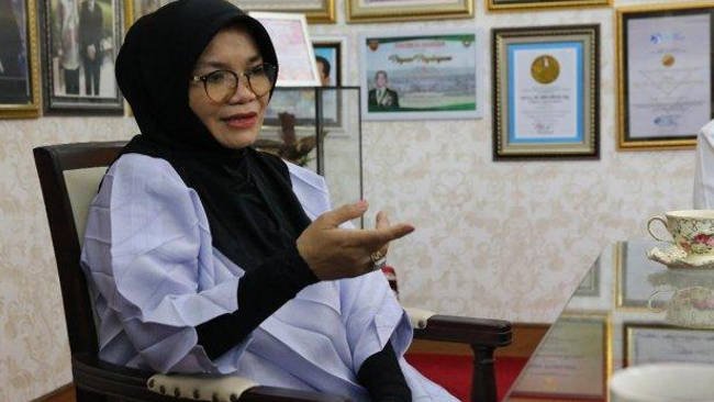 Liestiaty F Nurdin Sadarkan Pelajar Parepare akan Bahaya Plastik