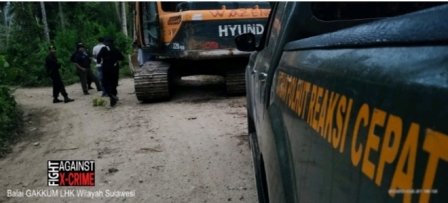 KLHK Sita 1 Alat Berat dan Penambang Emas Ilegal di Kotamobagu