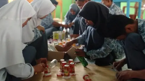 Ecobrick dari  Russel Maier Hingga ke MA GUPPI Kindang