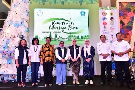PKK Sulsel Bangun Kemitraan Bersama BUMN dan Swasta Gerakan Kurangi Sampah Plastik