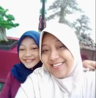 Kisah Dian Retnowati, Menyulap Sampah Jadi Bonsai Plastik yang Artistik