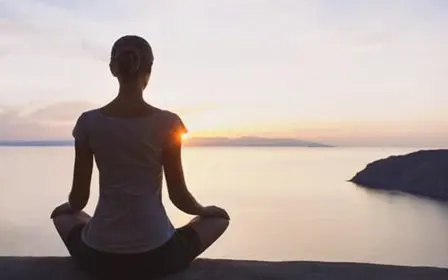 5 Aplikasi Meditasi Terbaik yang Bisa Mengatasi Stres Saat Swakarantina