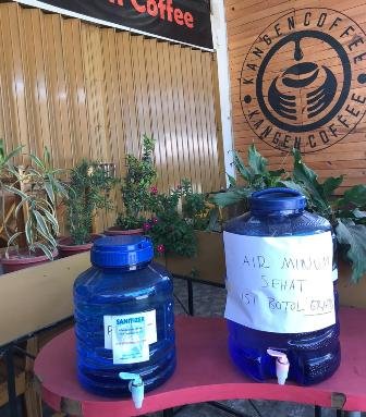 Di Tempat Ini, Tumbler dapat Diisi Ulang Air Kangen dengan Gratis!