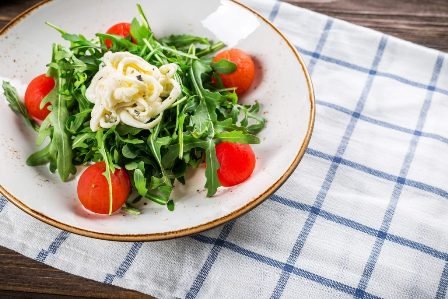 Tips dan Menu Makan Malam Sehat yang Disenangi Tubuh