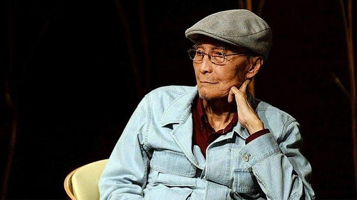 9 Puisi Sapardi Djoko Damono dengan Metafora Alam yang Menyentuh